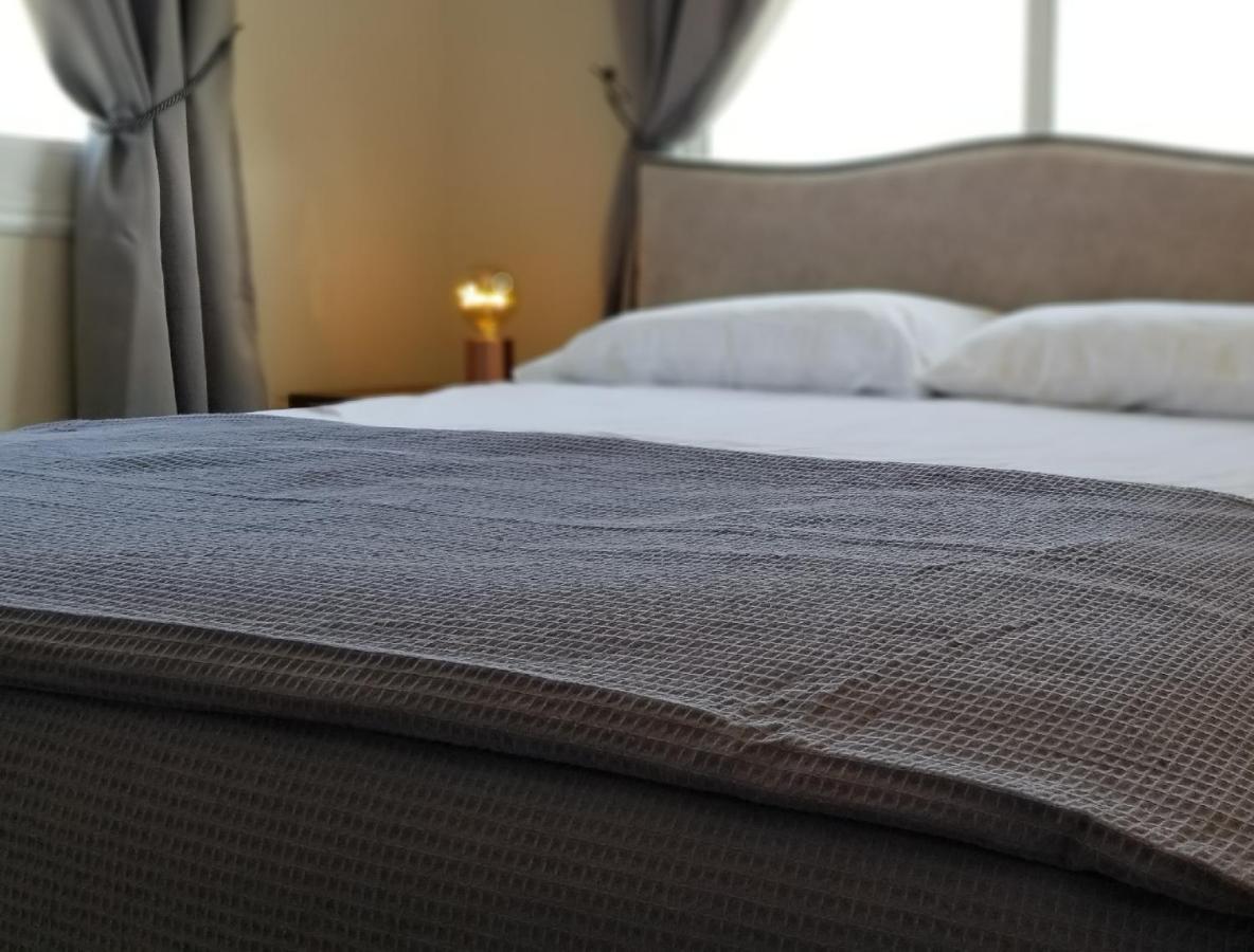 Penthouse Apartment Universal Пафос Экстерьер фото