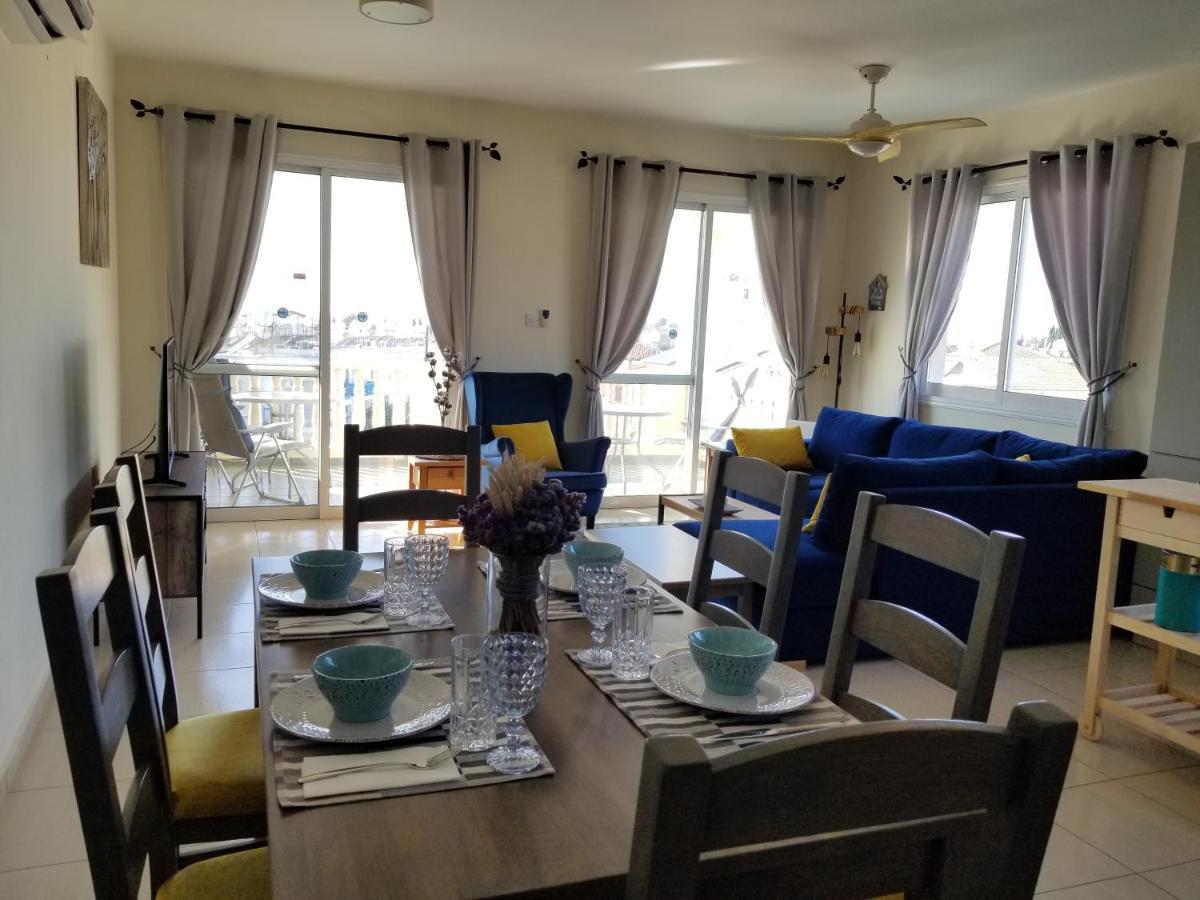 Penthouse Apartment Universal Пафос Экстерьер фото